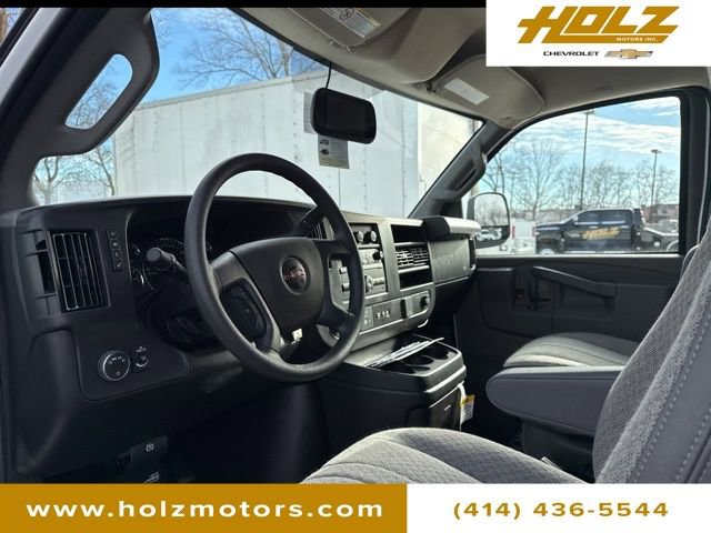 Used 2025 GMC Savana 3500 w/ Power Convenience Package image 10