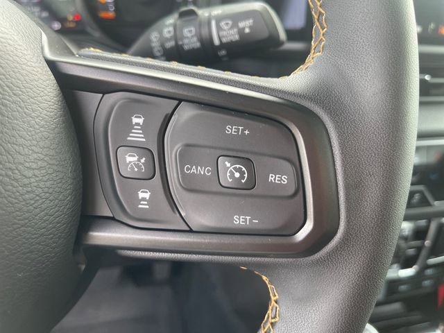 Used 2024 Jeep Wrangler Unlimited AWD/4WD image 10