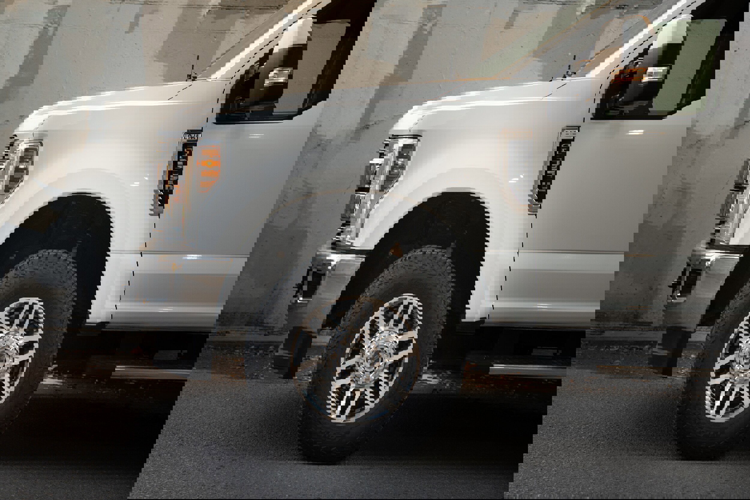 Used 2019 Ford F350 Lariat image 7