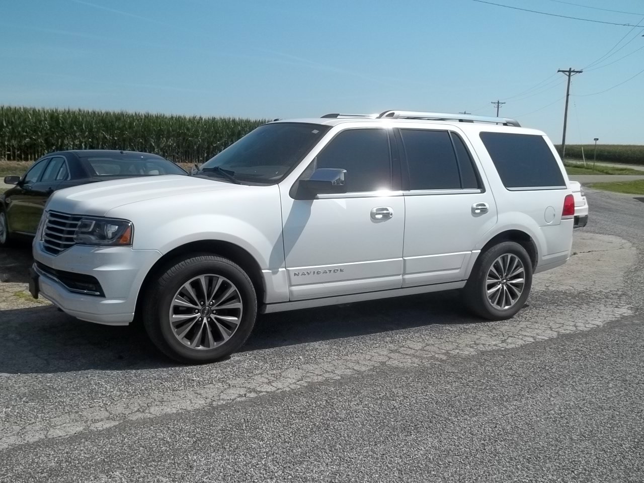 Used 2017 Lincoln Navigator Select AWD/4WD image 1