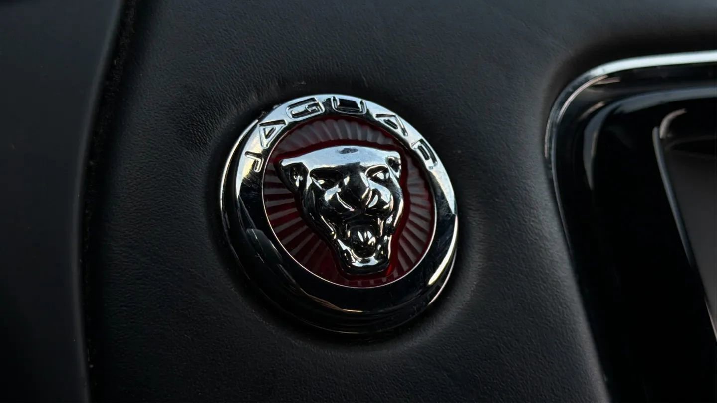 Used 2016 Jaguar XJ L Portfolio RWD image 31