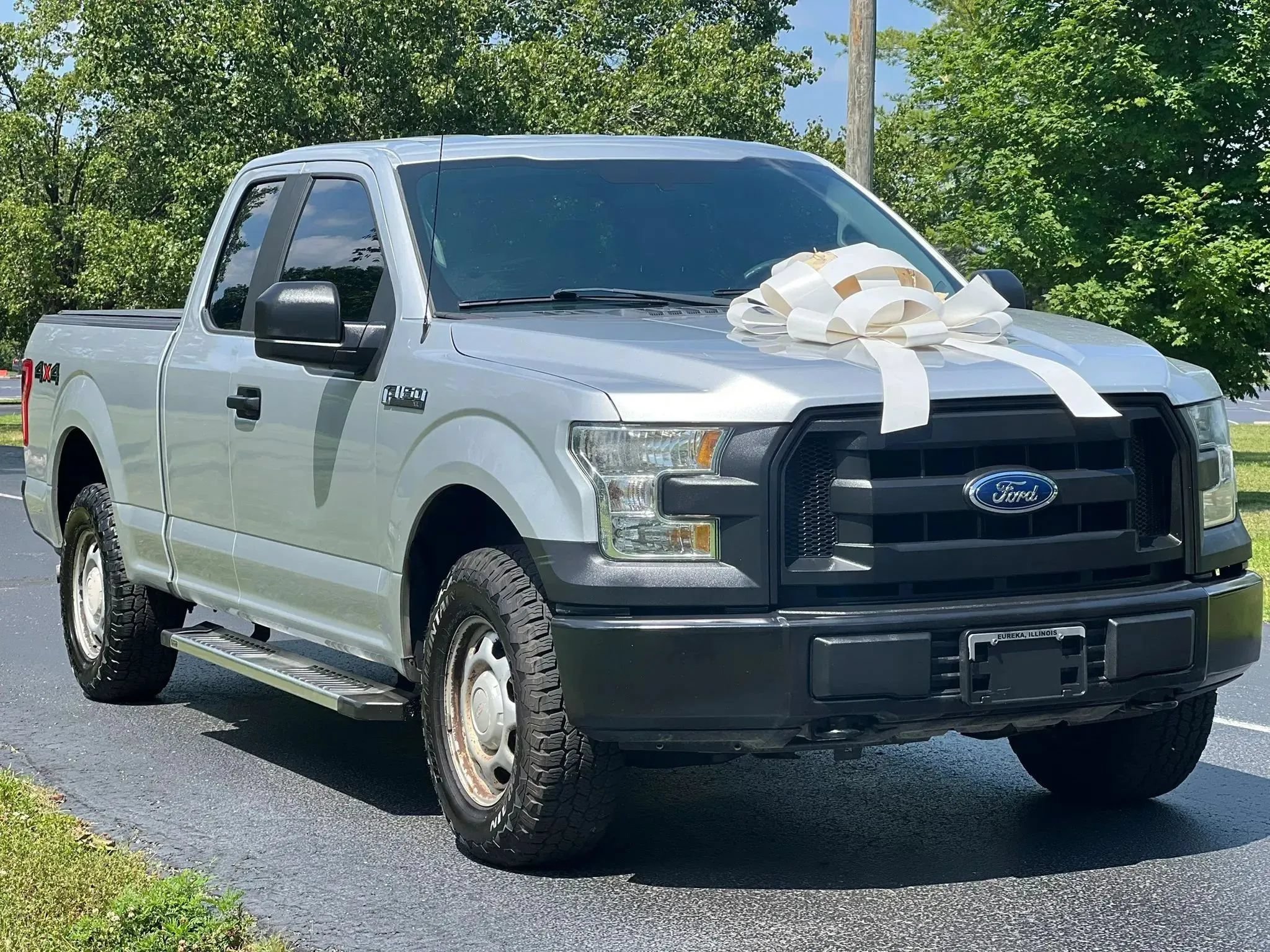 Used 2016 Ford F150 XL w/ Equipment Group 101A Mid AWD/4WD image 3
