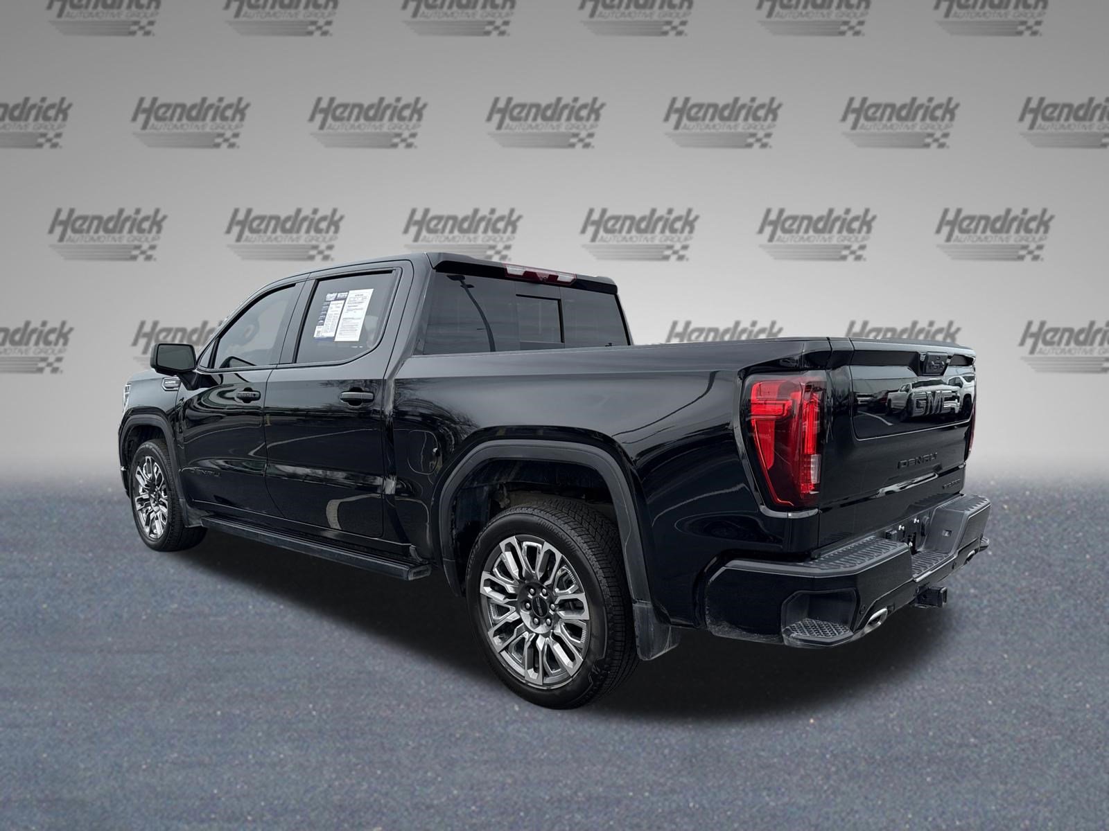 Used 2024 GMC Sierra 1500 Denali Ultimate image 8