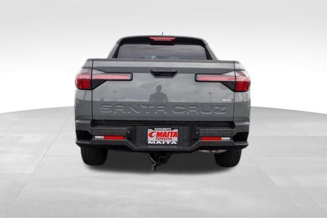 Used 2024 Hyundai Santa Cruz SE image 4
