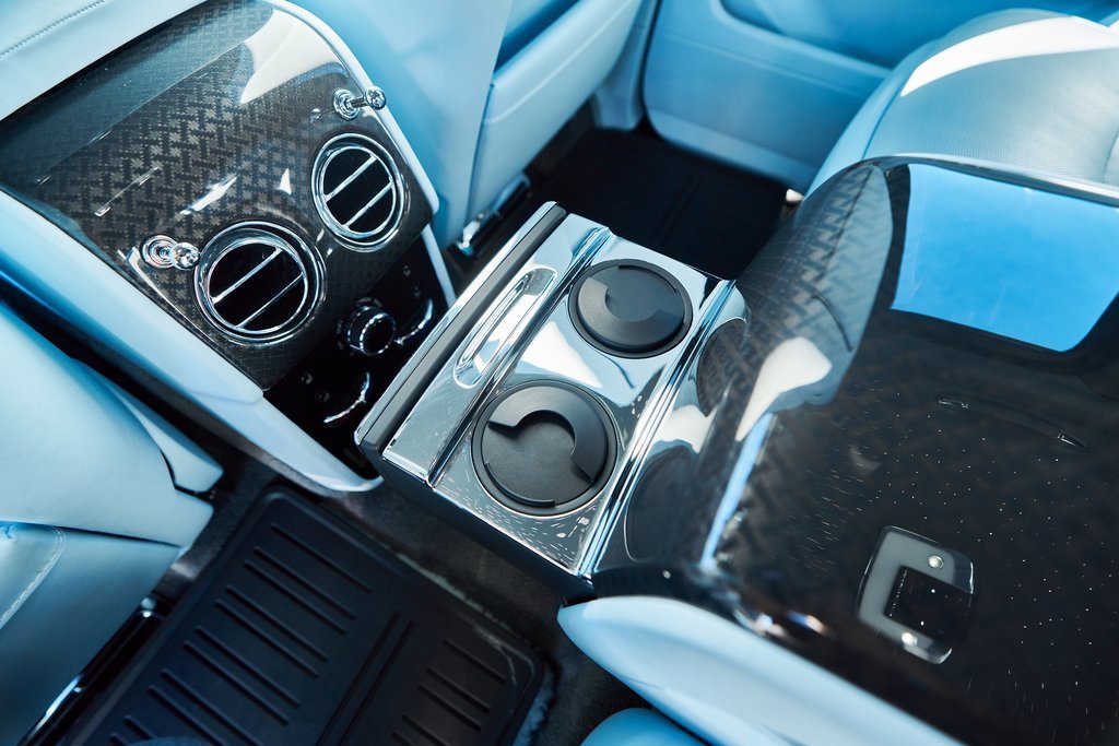 Used 2022 Rolls-Royce Cullinan Black Badge w/ Dark Exterior Package image 51