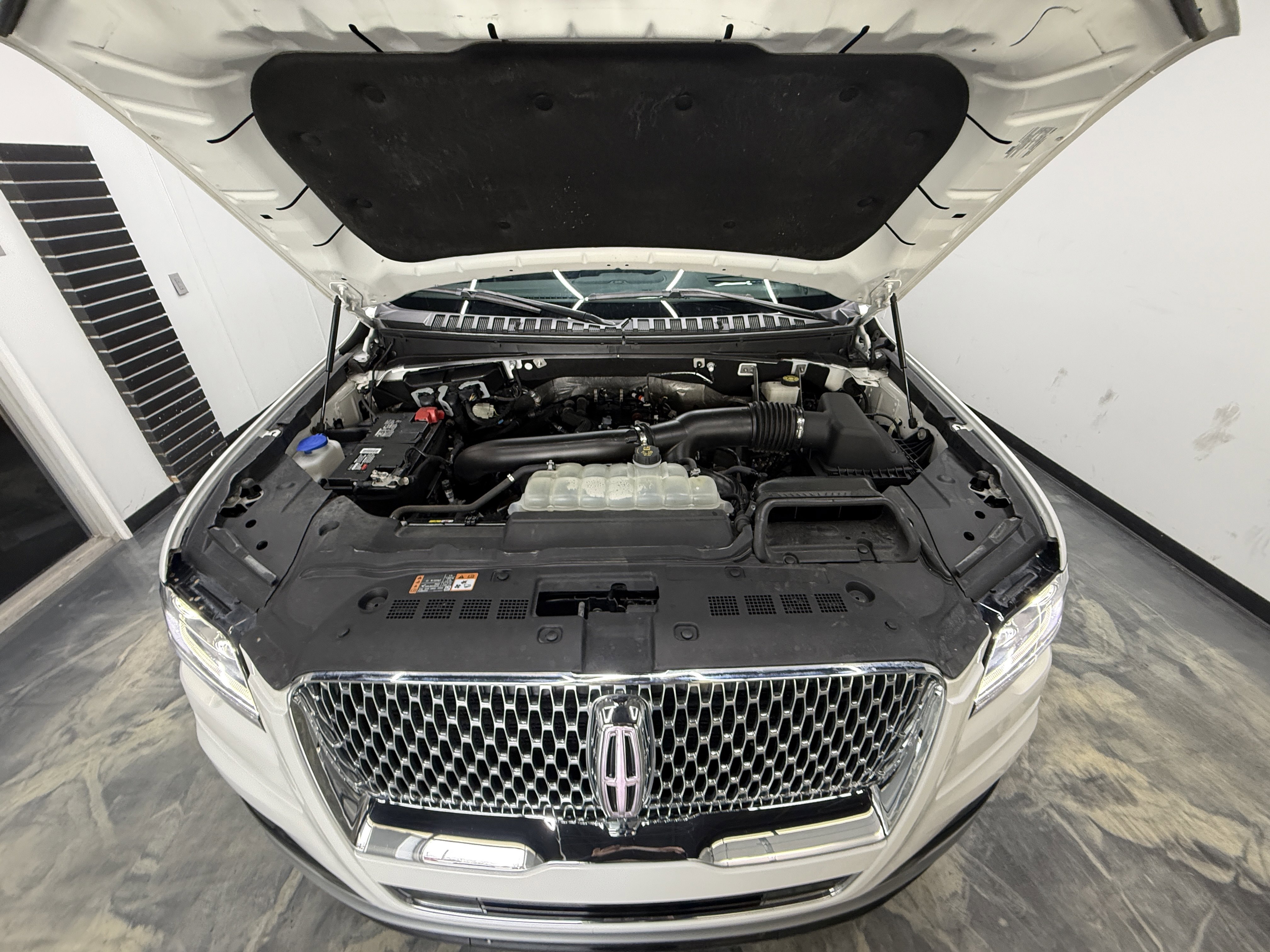 Used 2022 Lincoln Navigator Reserve w/ Equipment Group 201A image 34