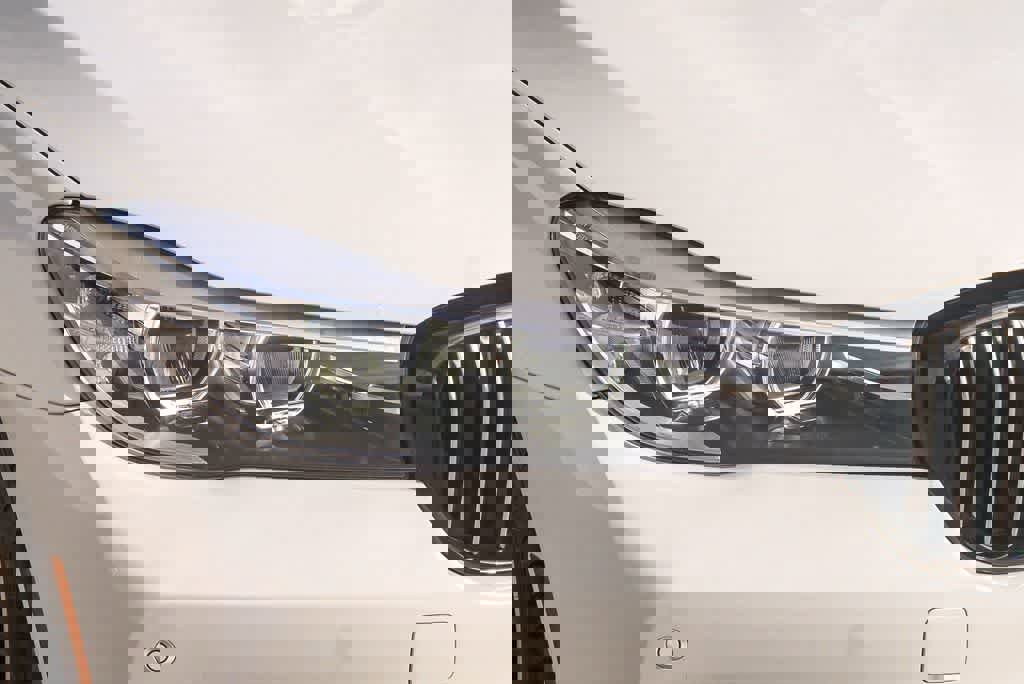 Used 2018 BMW 740i image 4