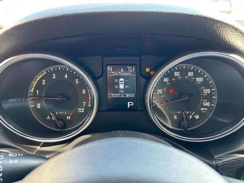 Used 2011 Jeep Grand Cherokee 70th Anniversary AWD/4WD image 25