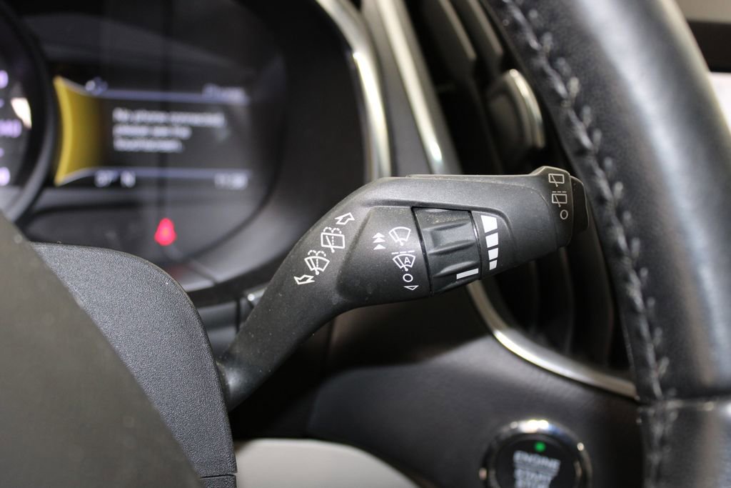 Used 2020 Ford Edge Titanium image 24