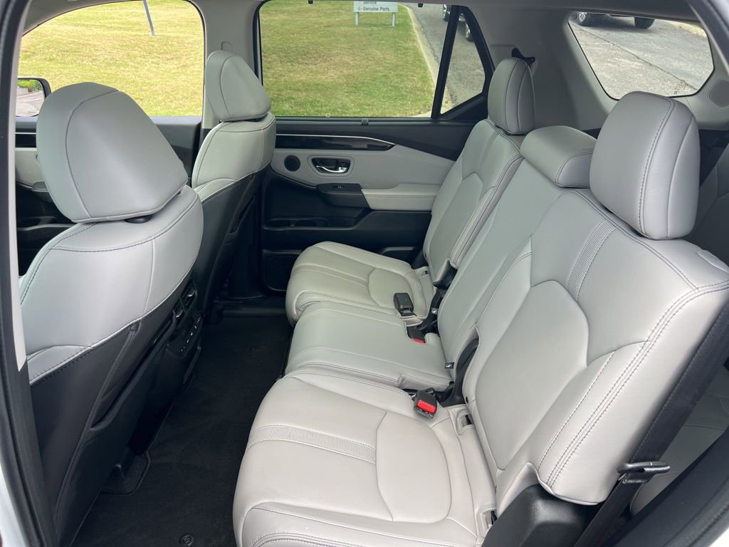Used 2023 Honda Pilot Touring image 26