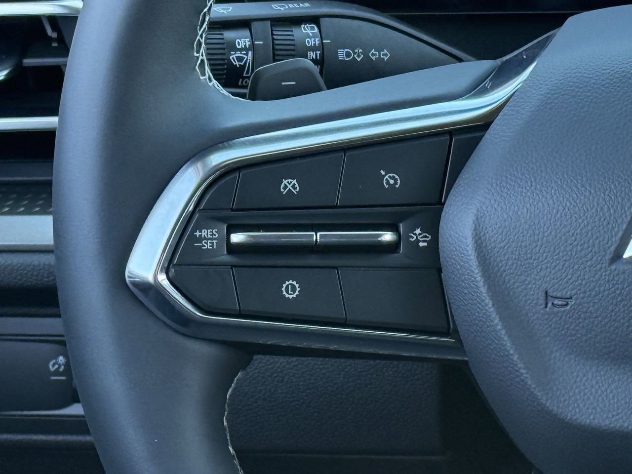 New 2026 Chevrolet Traverse LT w/ Sun and Wheel Package image 12