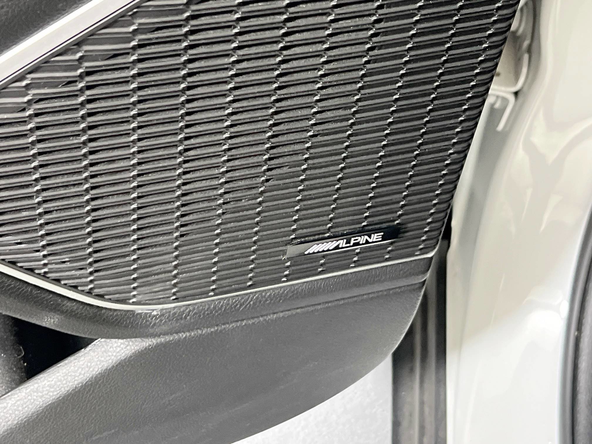 Used 2022 Jeep Grand Cherokee Limited image 19