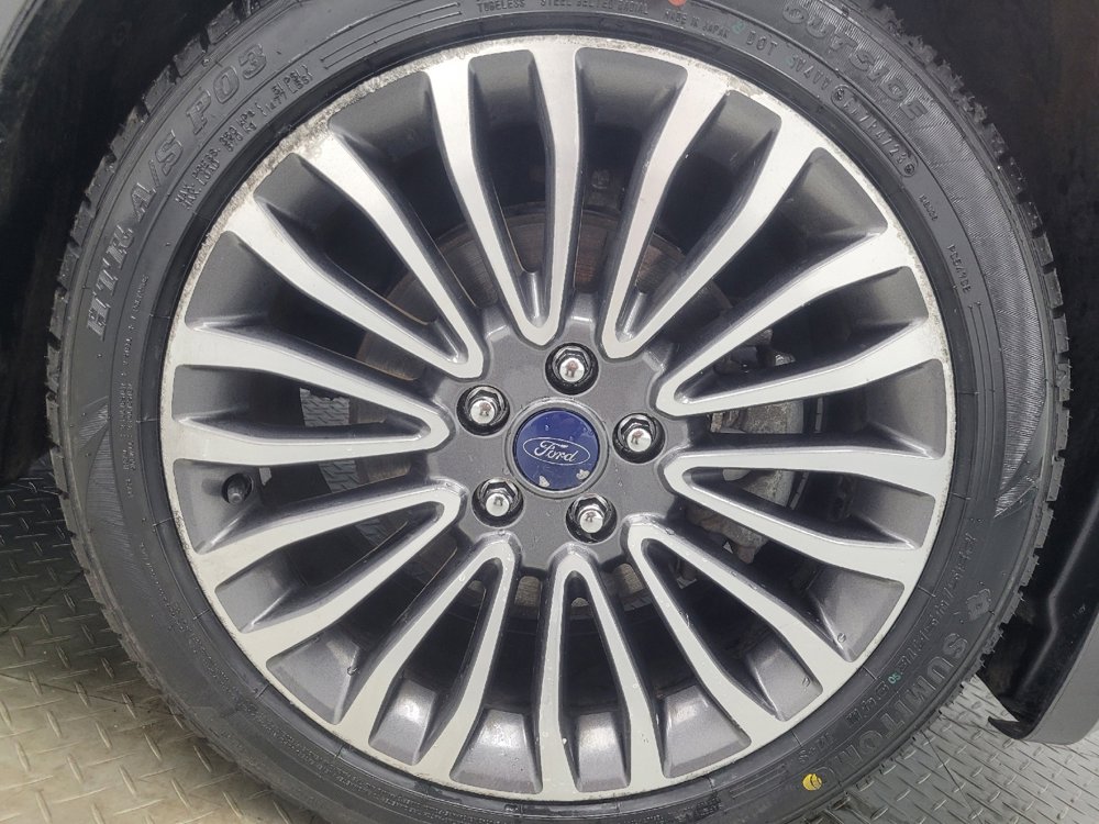 Used 2017 Ford Fusion SE w/ Fusion SE Technology Package image 31