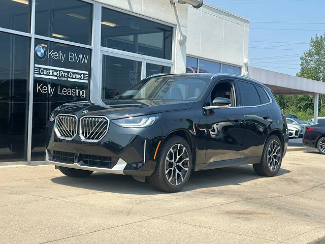 Used 2025 BMW X3 xDrive30i AWD/4WD image 3