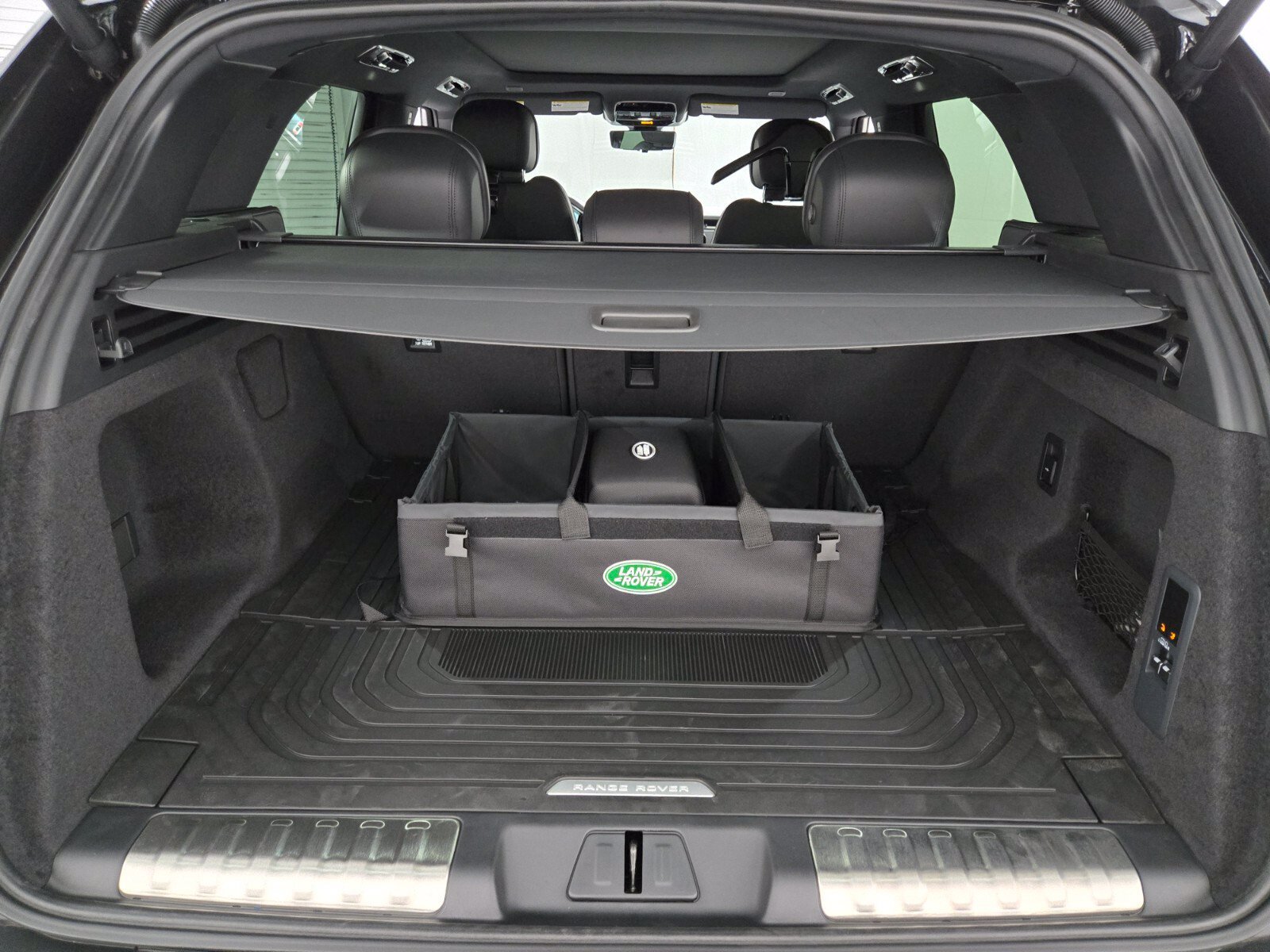 New 2026 Land Rover Range Rover Sport Dynamic SE AWD/4WD image 15