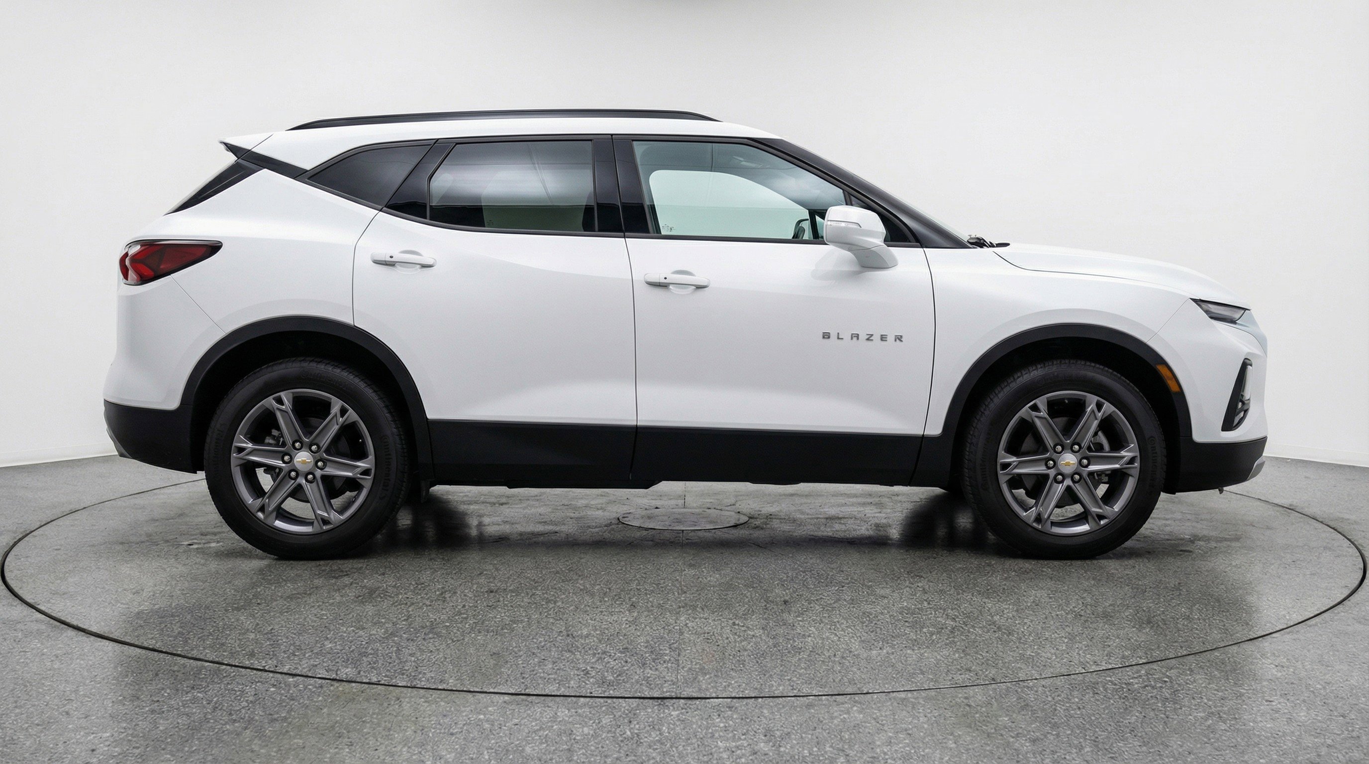 Used 2025 Chevrolet Blazer LT image 11