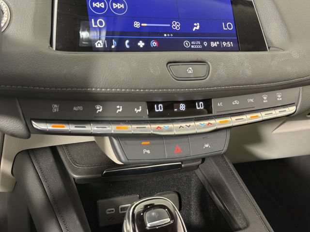 Used 2023 Cadillac XT4 Premium Luxury FWD image 9