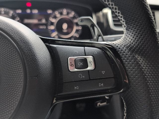 Used 2018 Volkswagen Golf R DCC & Navigation 4Motion image 19