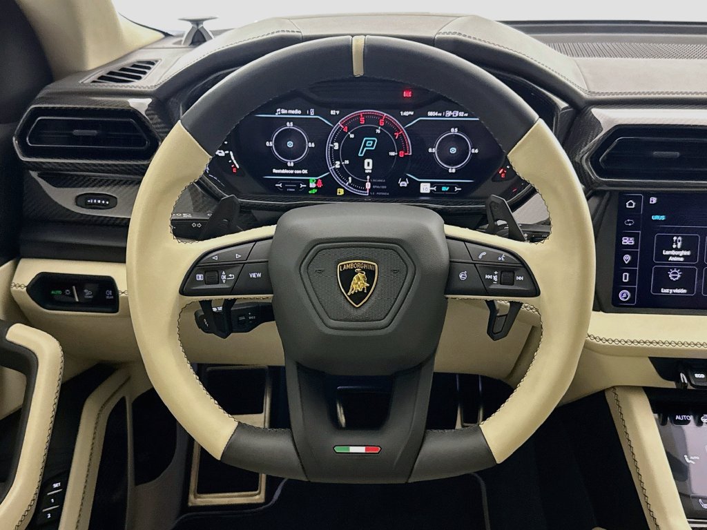 Used 2025 Lamborghini Urus S AWD/4WD image 11