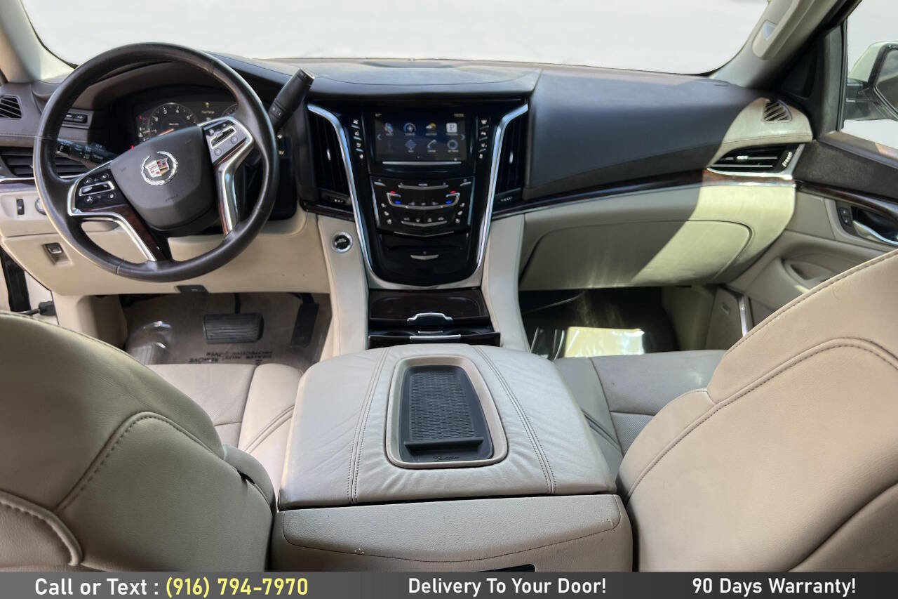 Used 2015 Cadillac Escalade Premium image 16