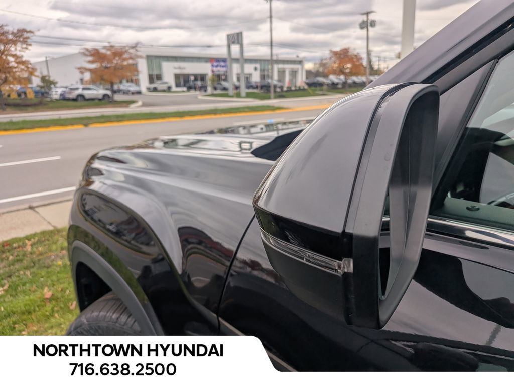Used 2025 Volkswagen Atlas SE image 42