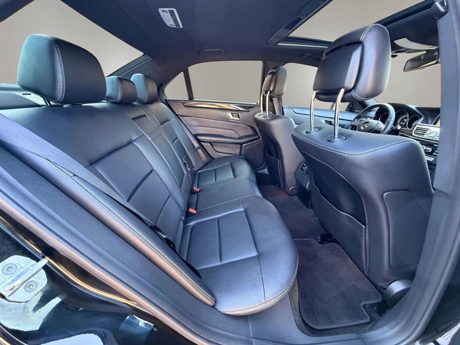 Used 2014 Mercedes-Benz E 350 Sedan image 25