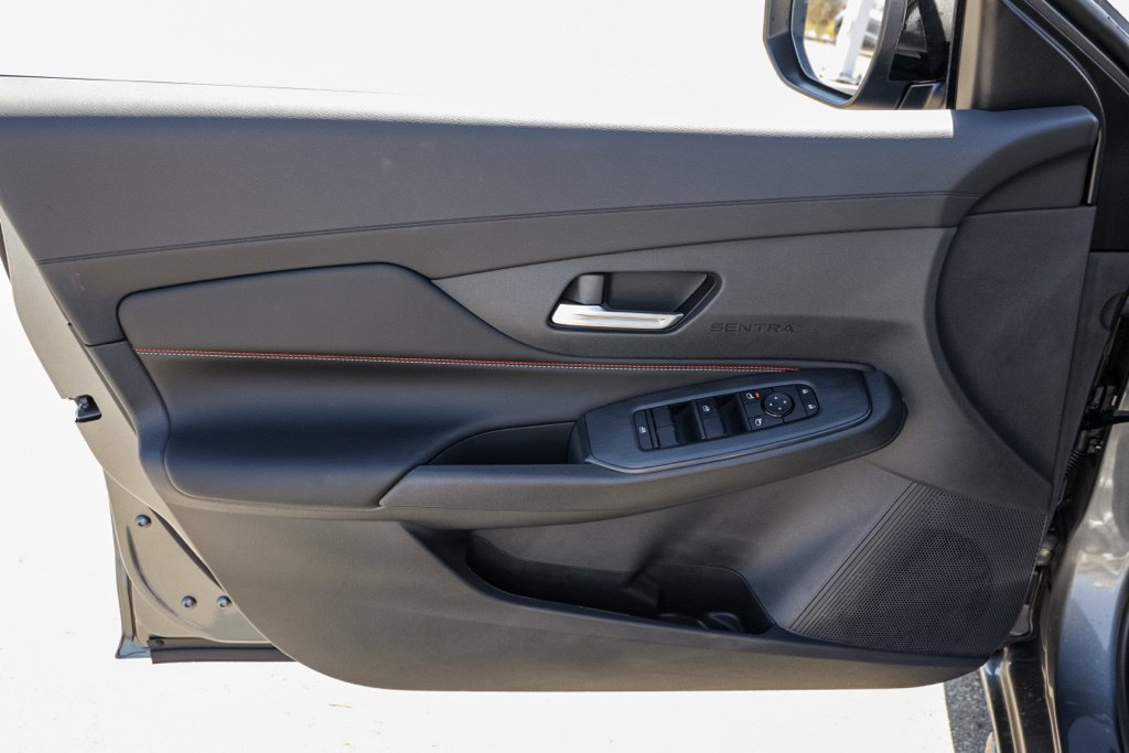 New 2027 Nissan Sentra SR w/ Floor Mat Package FWD image 14