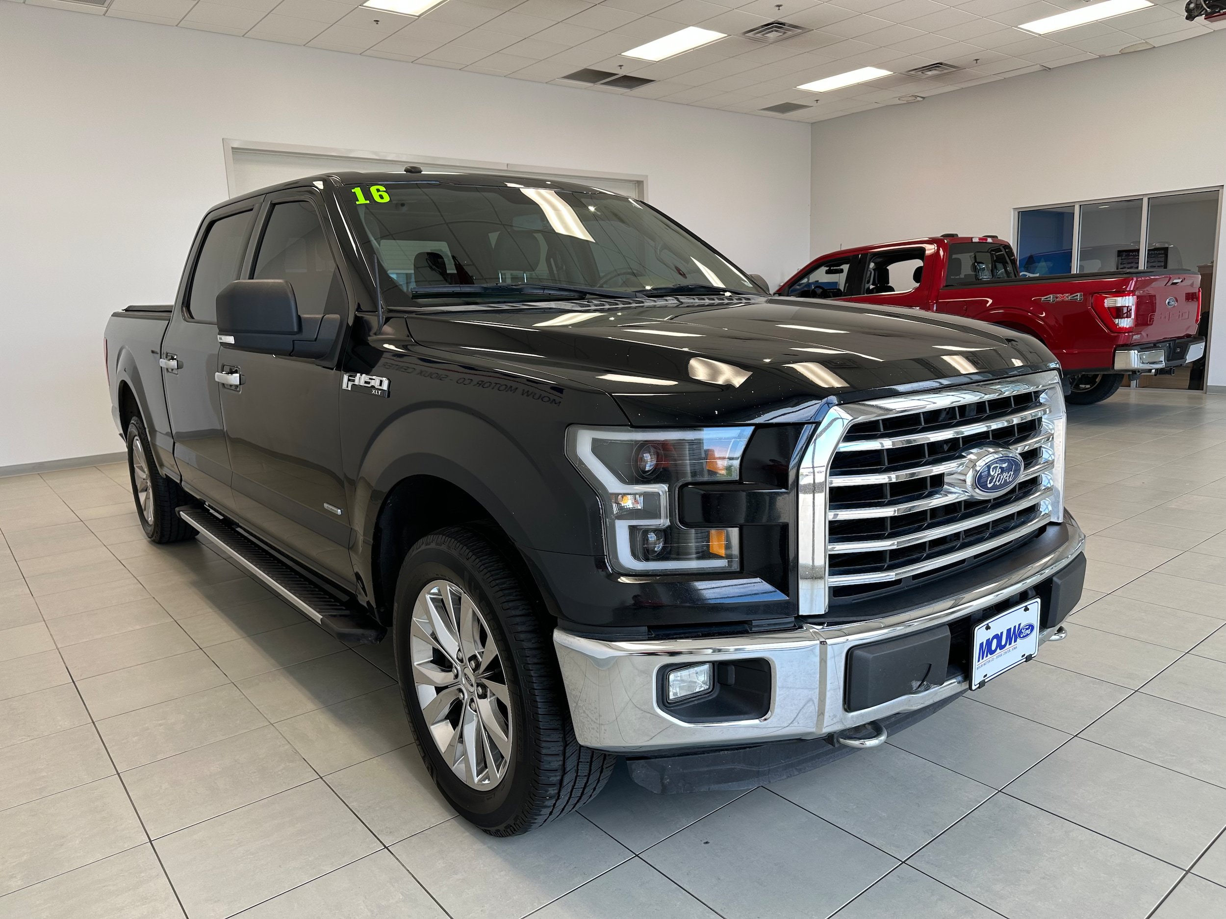Used 2016 Ford F150 XLT w/ Equipment Group 302A Luxury AWD/4WD image 4