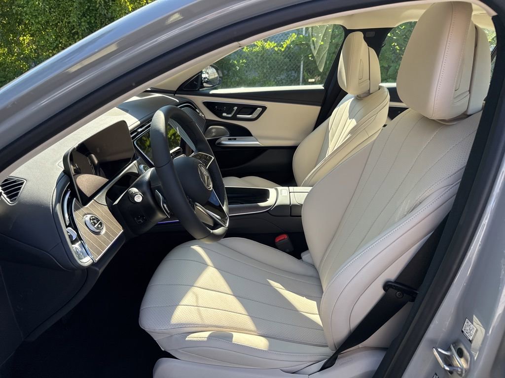 New 2026 Mercedes-Benz E 350 4MATIC Sedan image 14