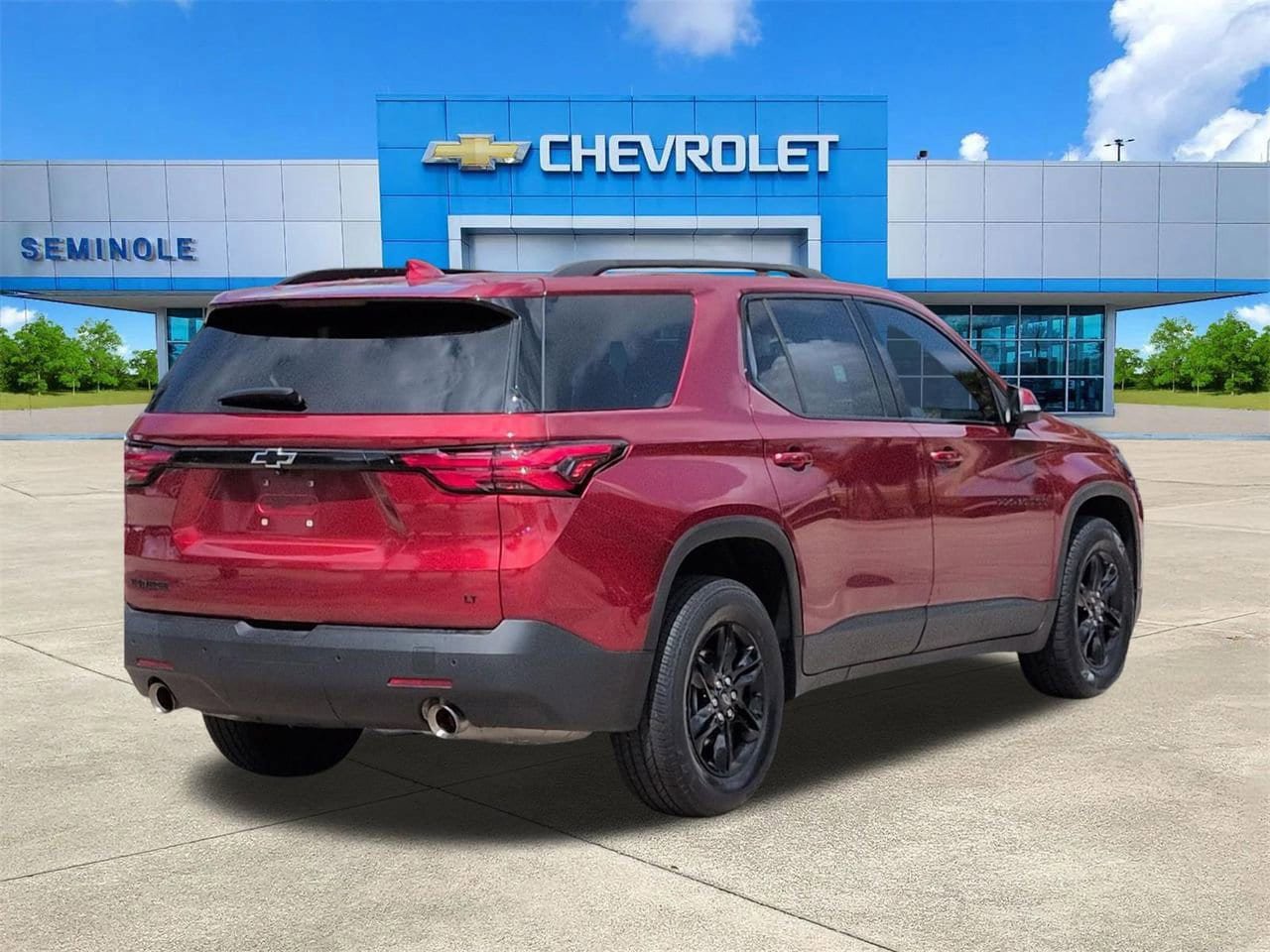 Used 2022 Chevrolet Traverse LT FWD image 4