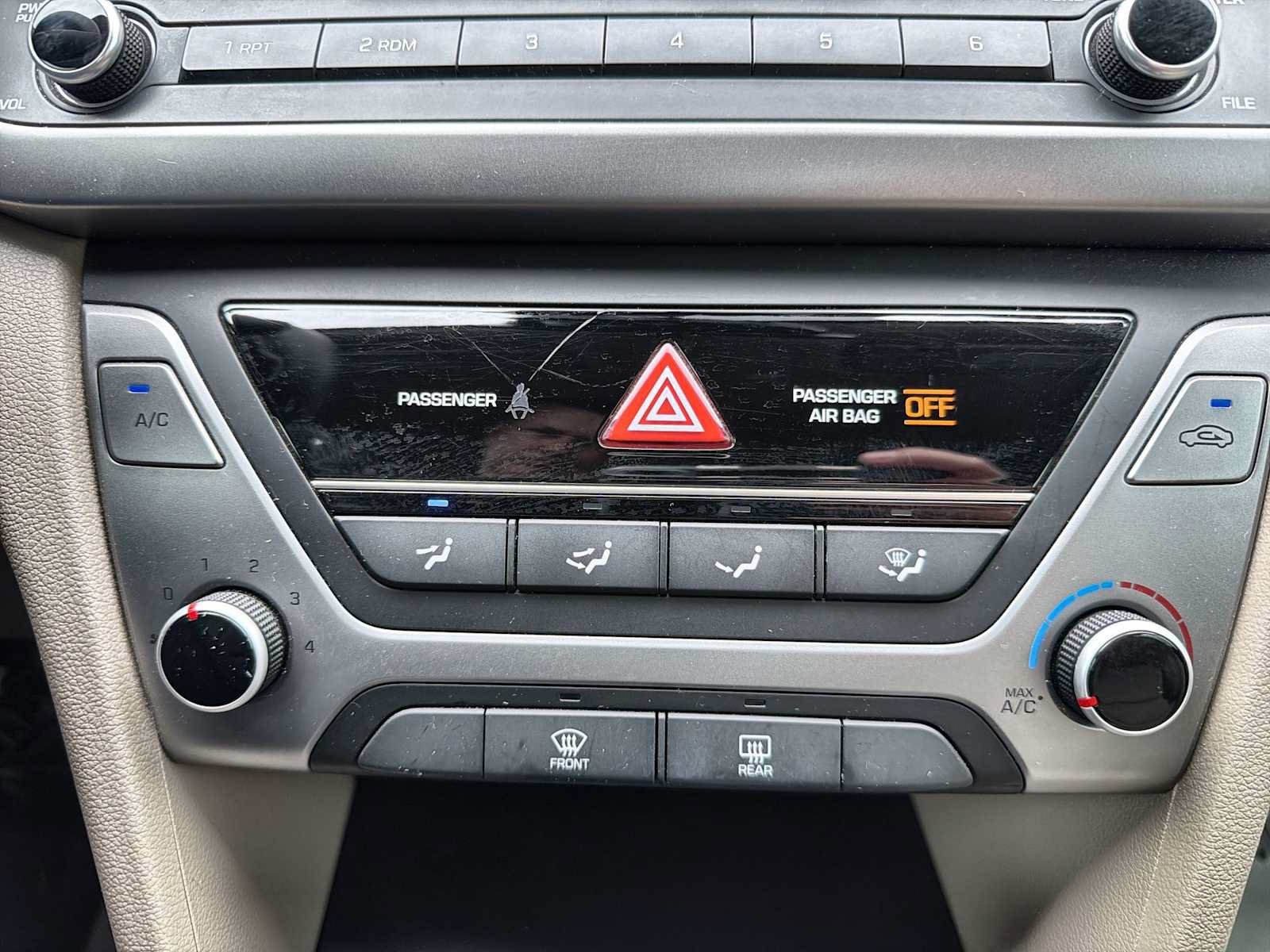 Used 2017 Hyundai Elantra SE FWD image 18