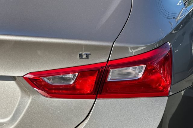 Used 2023 Chevrolet Malibu LT FWD image 29
