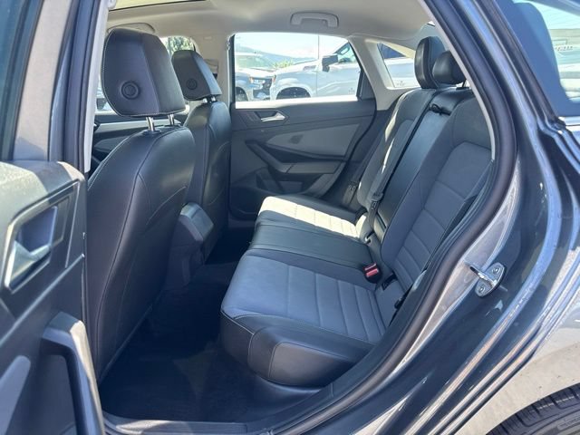 Used 2025 Volkswagen Jetta SE FWD image 14
