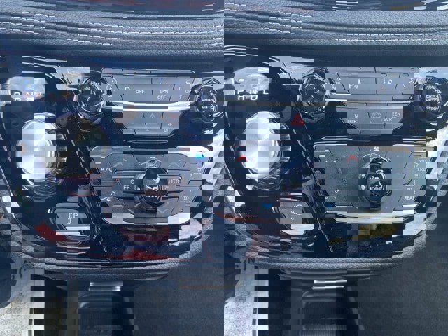 New 2026 Chrysler Pacifica Select image 25