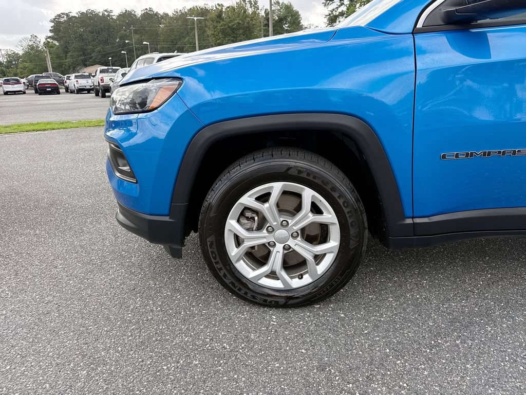 Used 2024 Jeep Compass Latitude AWD/4WD image 13