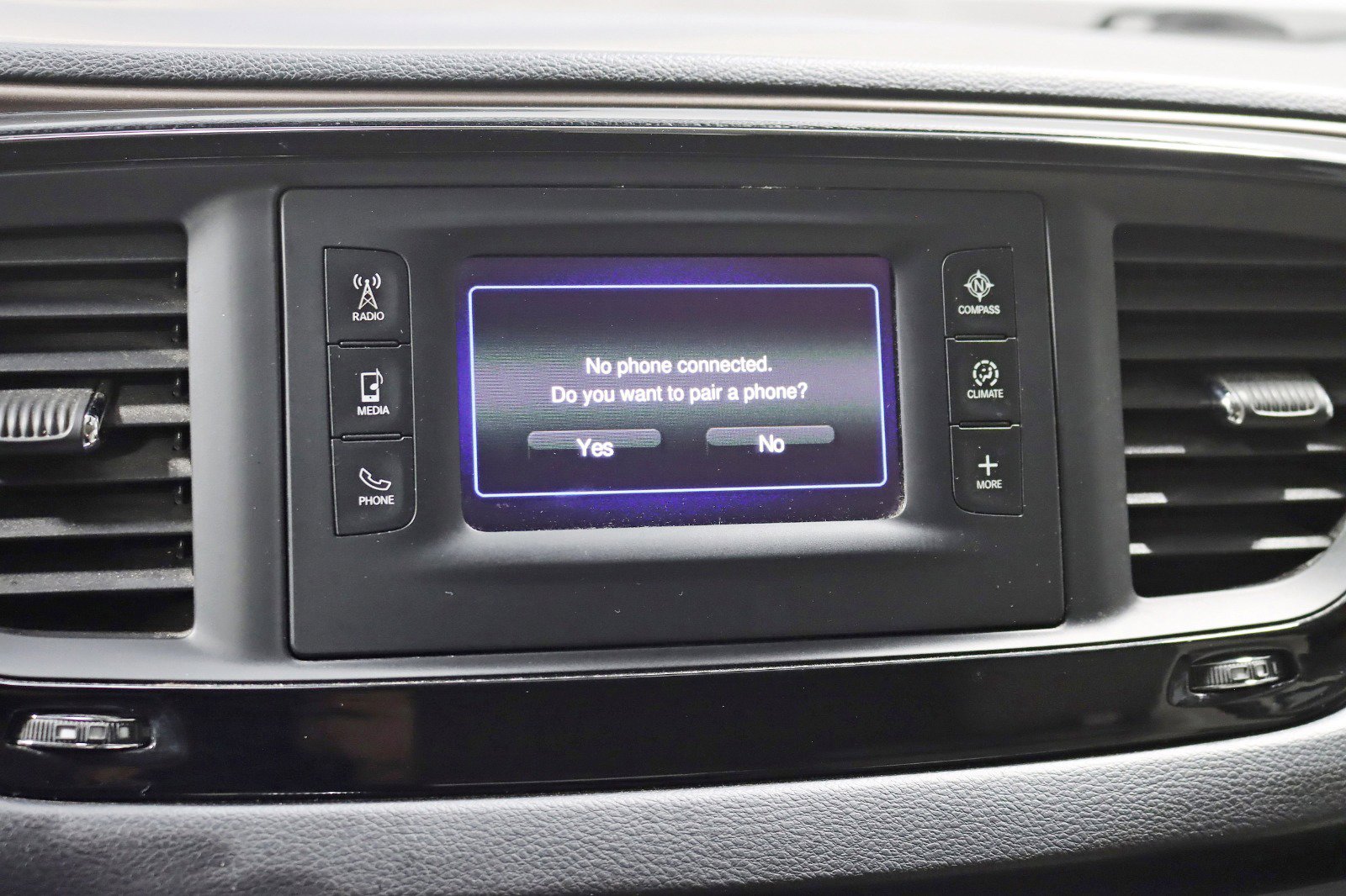 Used 2017 Chrysler Pacifica Touring image 19