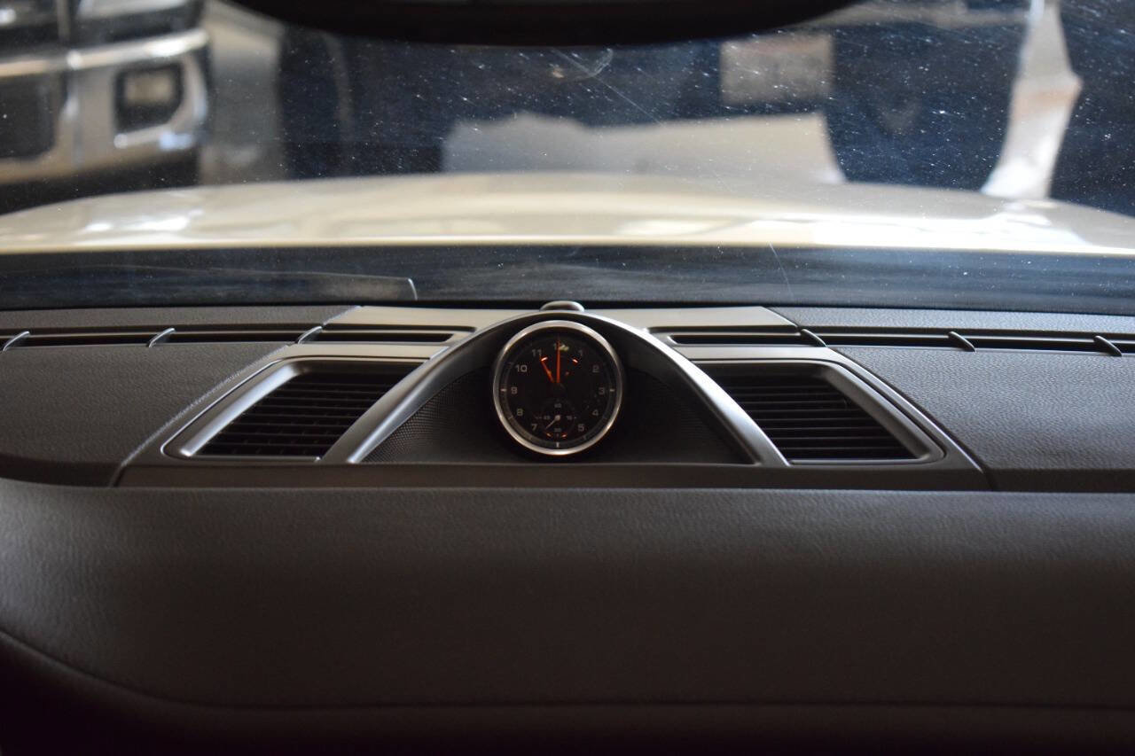 Used 2014 Porsche Panamera 4 image 48