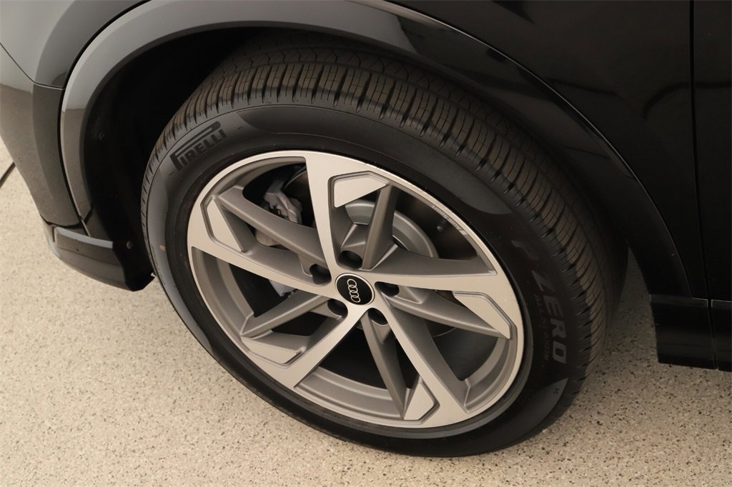 New 2025 Audi Q3 2.0T Premium image 30