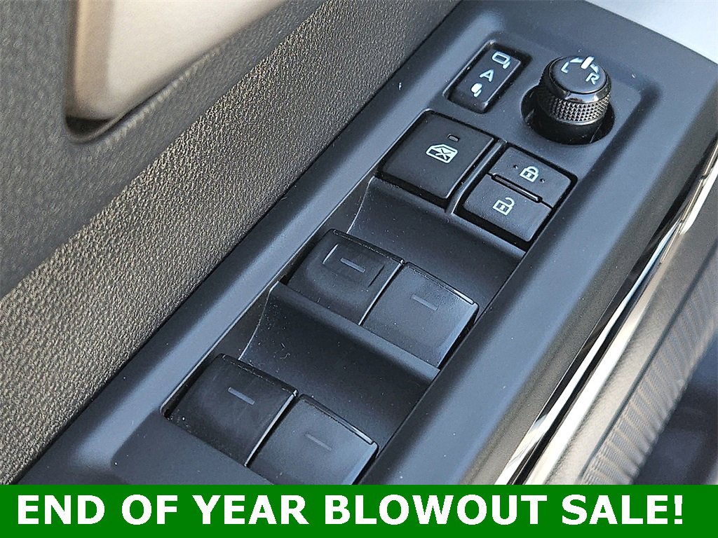 Used 2024 Toyota Tundra Limited image 13