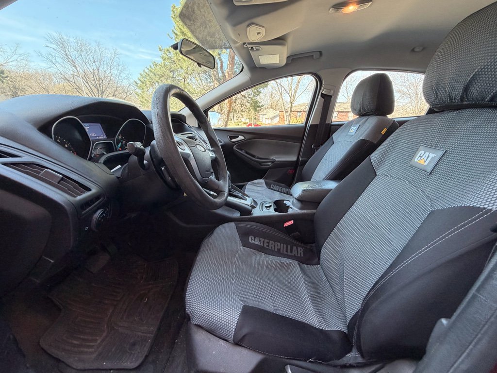 Used 2014 Ford Focus SE w/ SE Winter Package FWD image 10