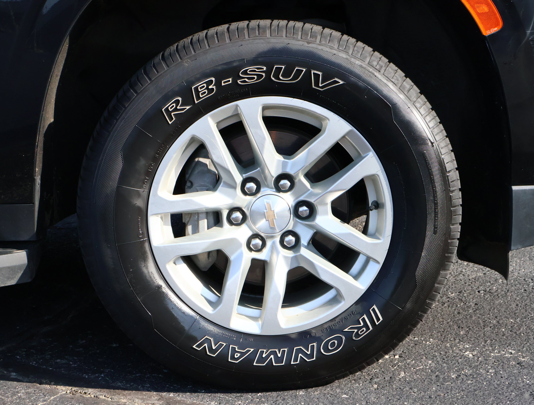 Used 2024 Chevrolet Suburban LT AWD/4WD image 29