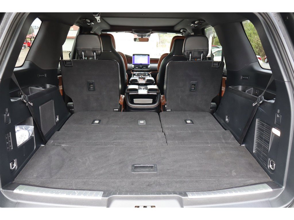 Used 2019 Lincoln Navigator Reserve image 24