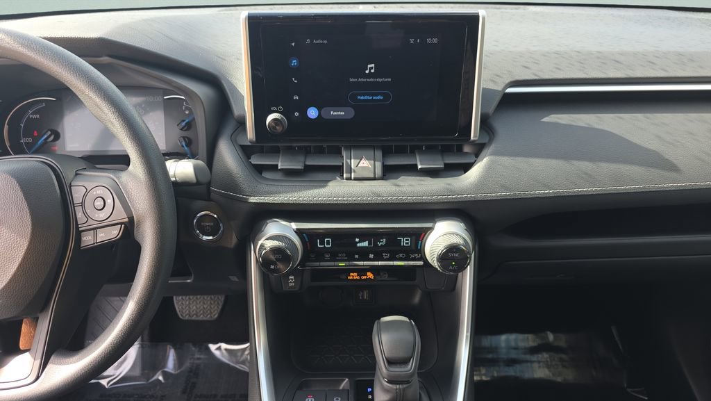 Used 2025 Toyota RAV4 XLE image 22