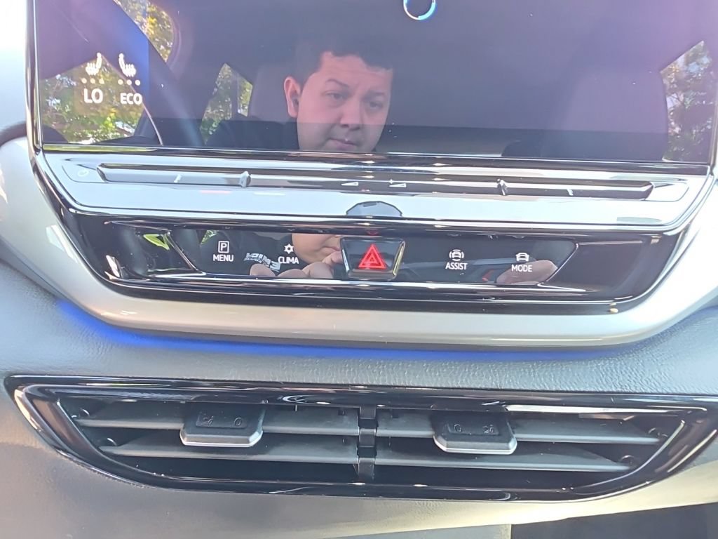 Certified 2023 Volkswagen ID.4 Pro S Plus AWD/4WD image 20