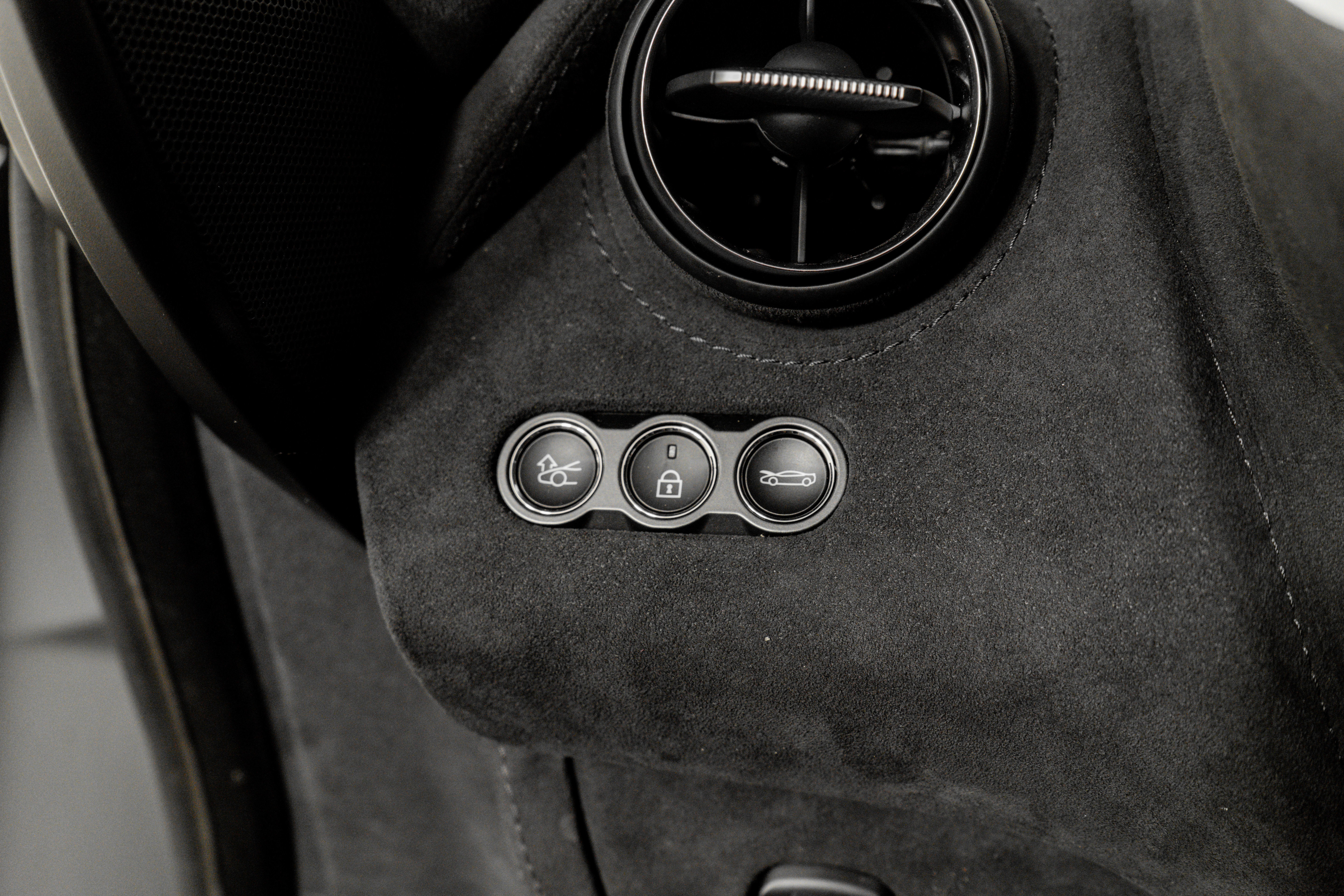 Used 2024 McLaren 750S image 36