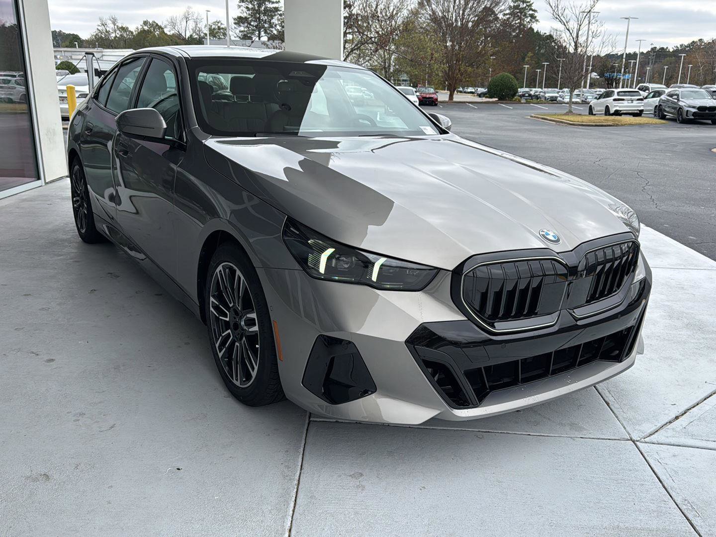 New 2026 BMW 540i xDrive w/ M Sport Package image 6