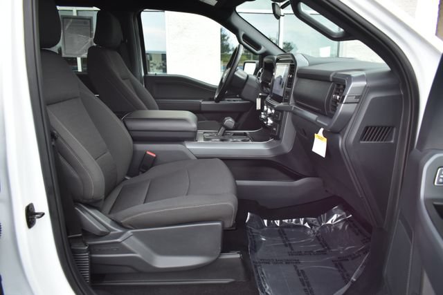 Used 2025 Ford F150 XLT w/ Equipment Group 301A Standard AWD/4WD image 39