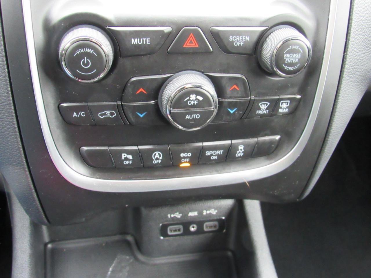Used 2020 Dodge Durango SXT image 26