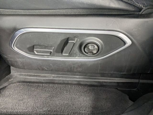 Certified 2024 Jeep Wagoneer L Series II w/ Flexible Seating Group AWD/4WD image 13