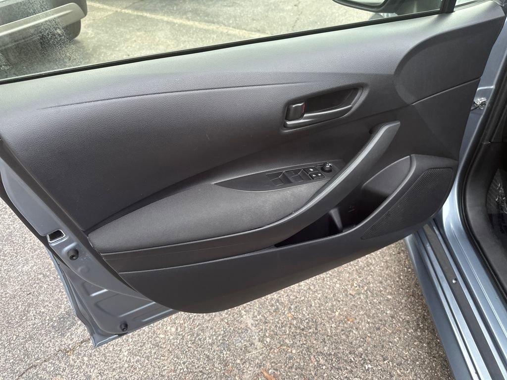 Used 2022 Toyota Corolla LE image 7